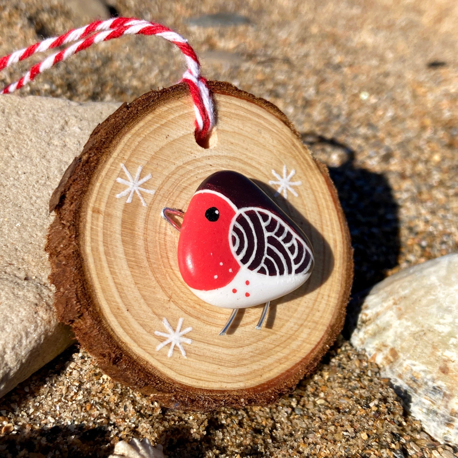 Robin - Handmade Beach Pebble Wooden Christmas Tree Decoration - East Neuk Beach Crafts